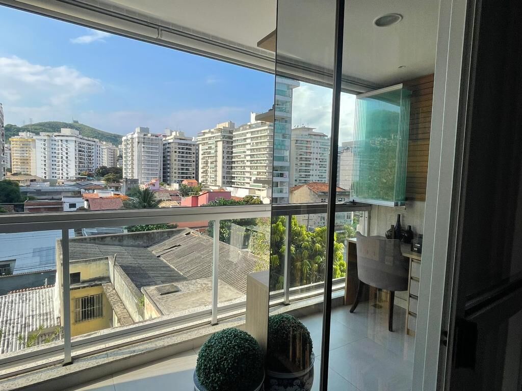 Apartamento à venda com 2 quartos, 68m² - Foto 8