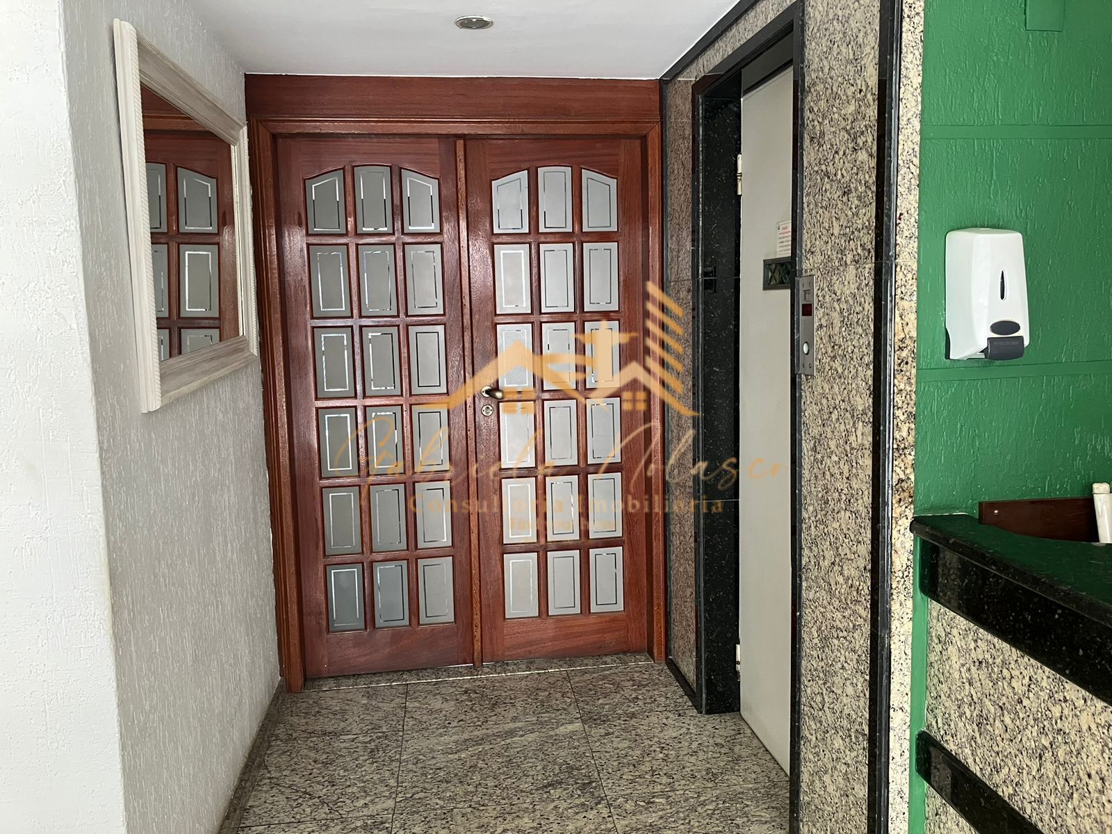 Apartamento à venda com 2 quartos, 67m² - Foto 43