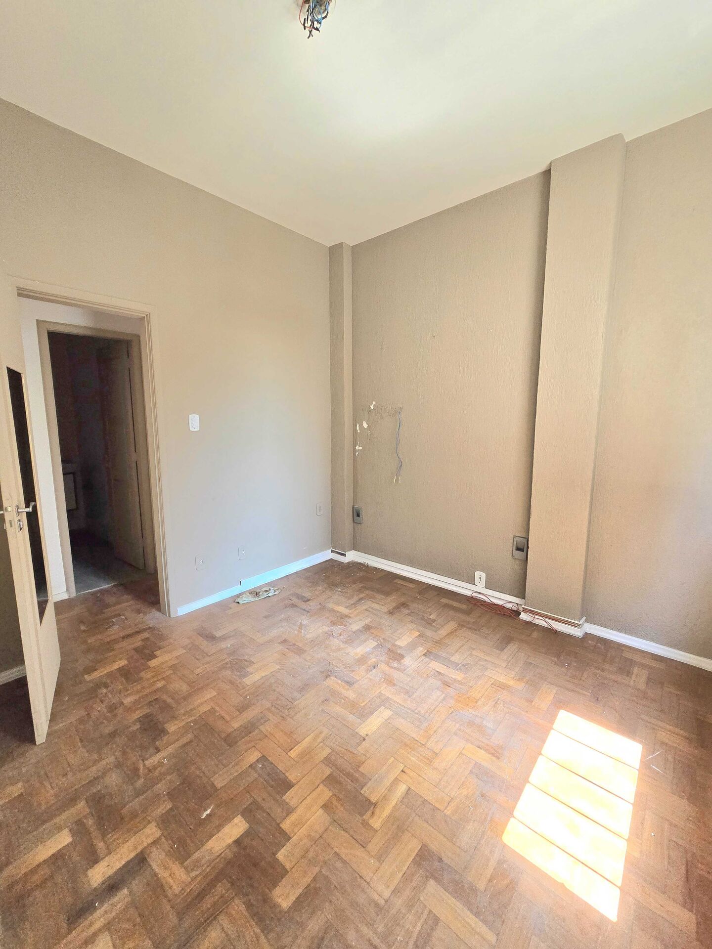 Apartamento à venda com 2 quartos, 60m² - Foto 7