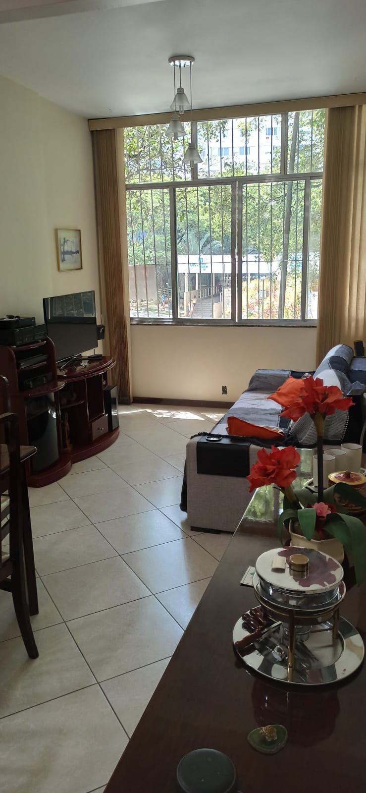 Apartamento à venda com 3 quartos, 100m² - Foto 2