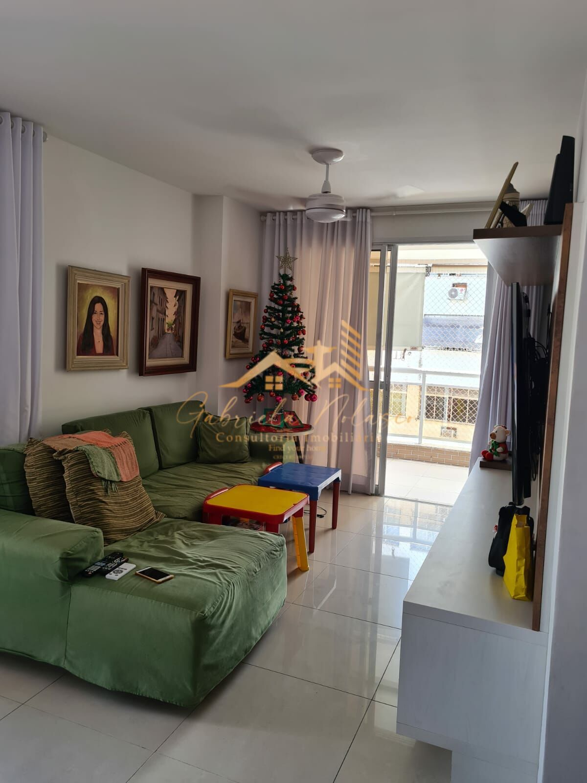 Apartamento à venda com 3 quartos, 130m² - Foto 1