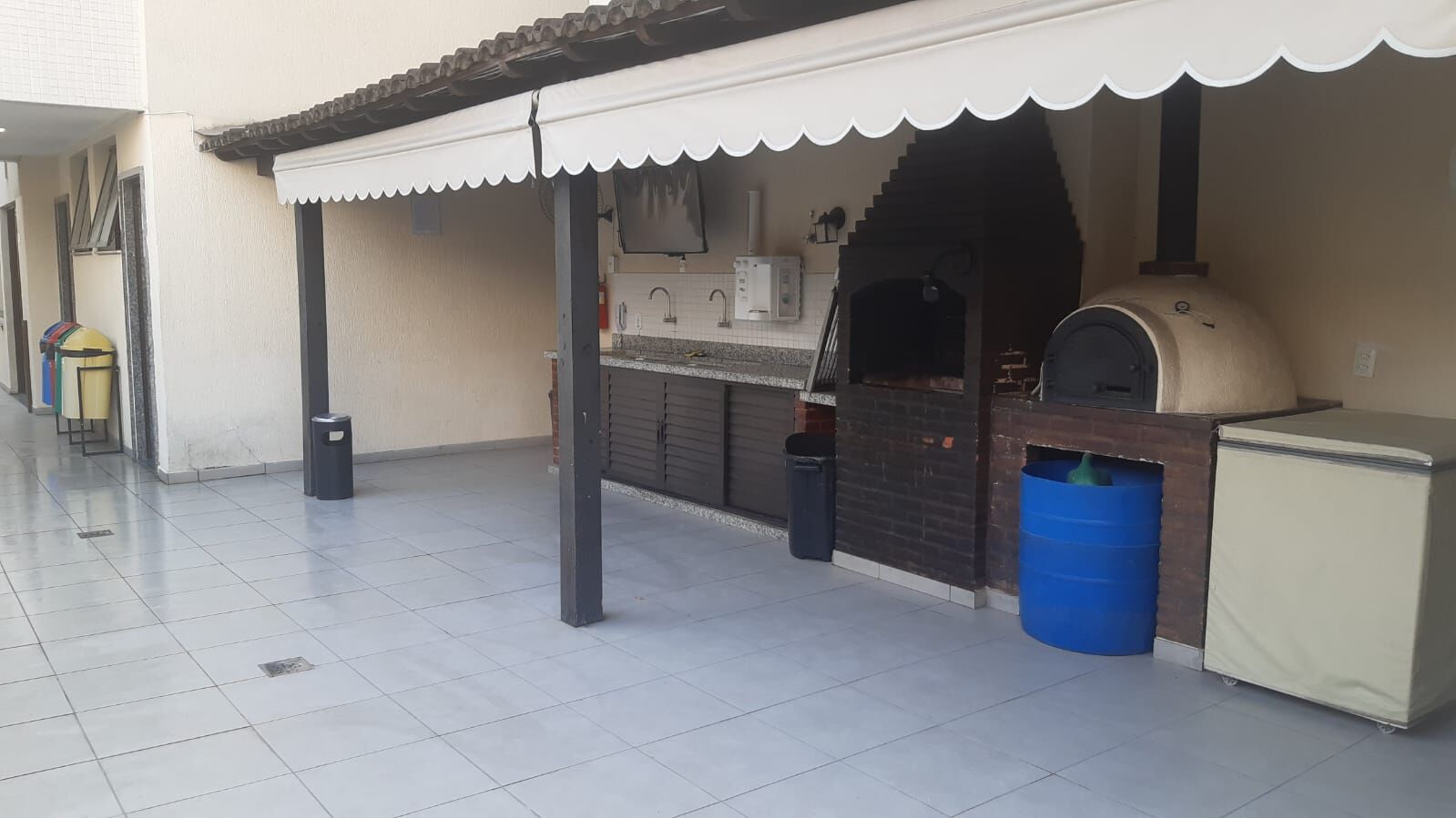 Apartamento à venda com 2 quartos, 70m² - Foto 29