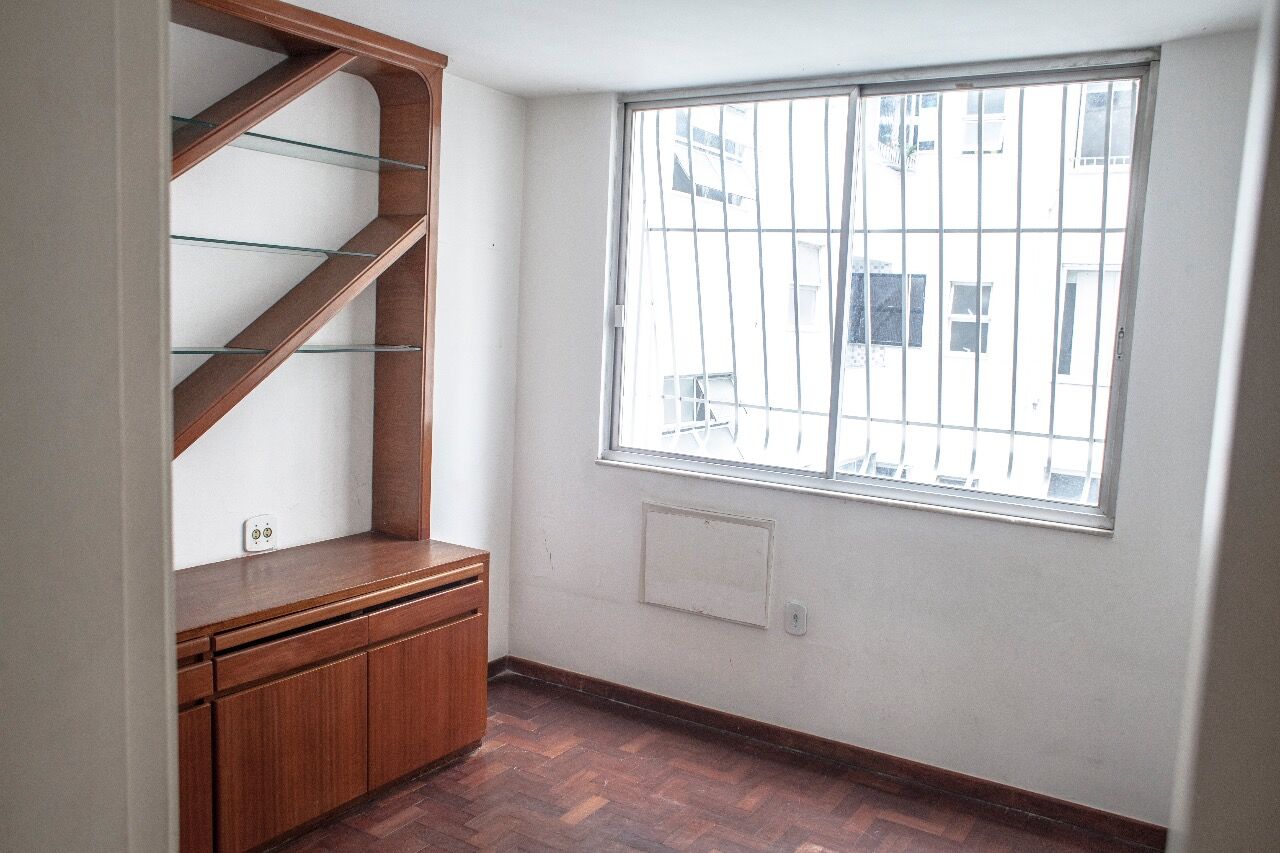 Apartamento à venda com 4 quartos, 172m² - Foto 9