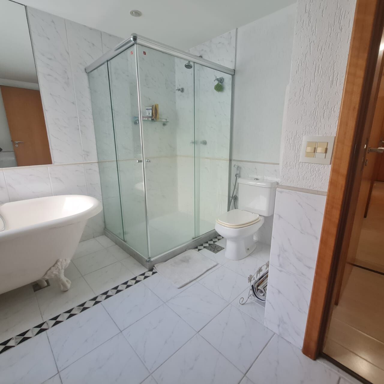 Apartamento à venda com 4 quartos, 185m² - Foto 11