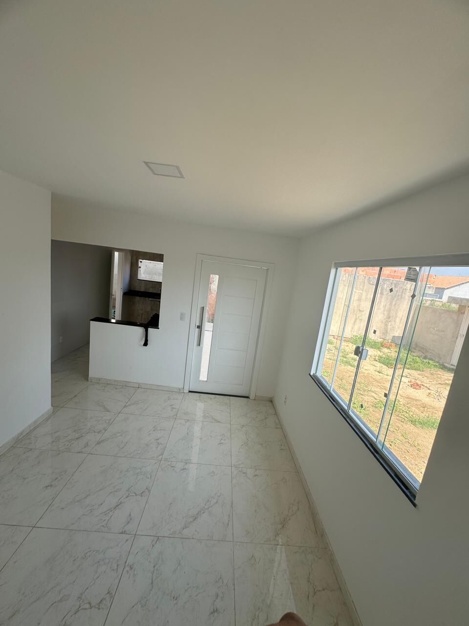 Casa à venda com 3 quartos, 95m² - Foto 2