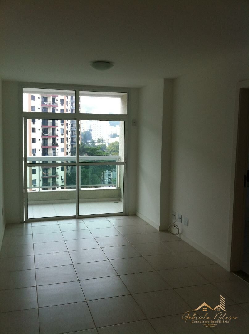 Apartamento à venda com 2 quartos, 68m² - Foto 3