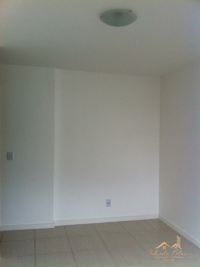 Apartamento à venda com 2 quartos, 68m² - Foto 5