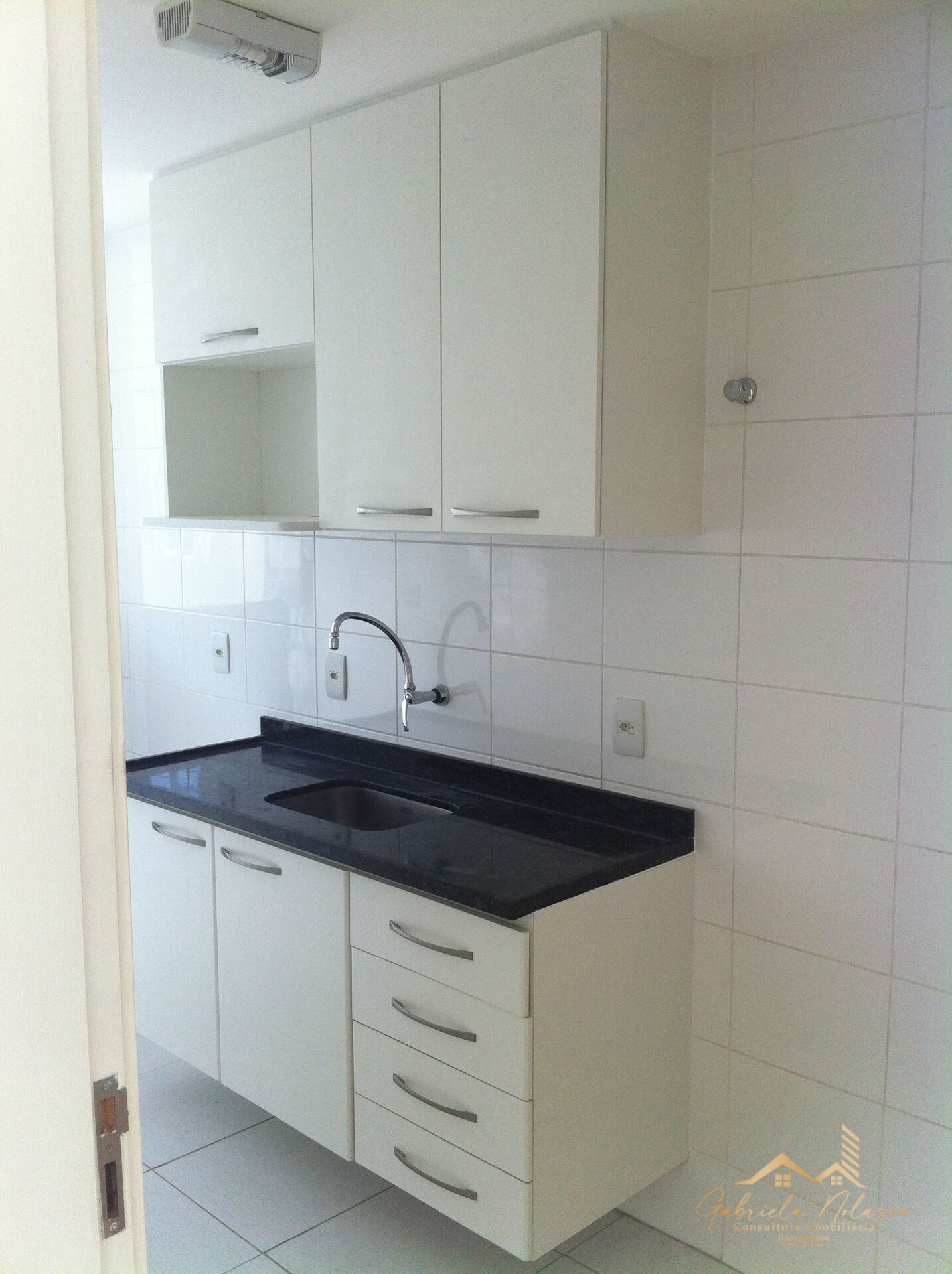 Apartamento à venda com 2 quartos, 68m² - Foto 9