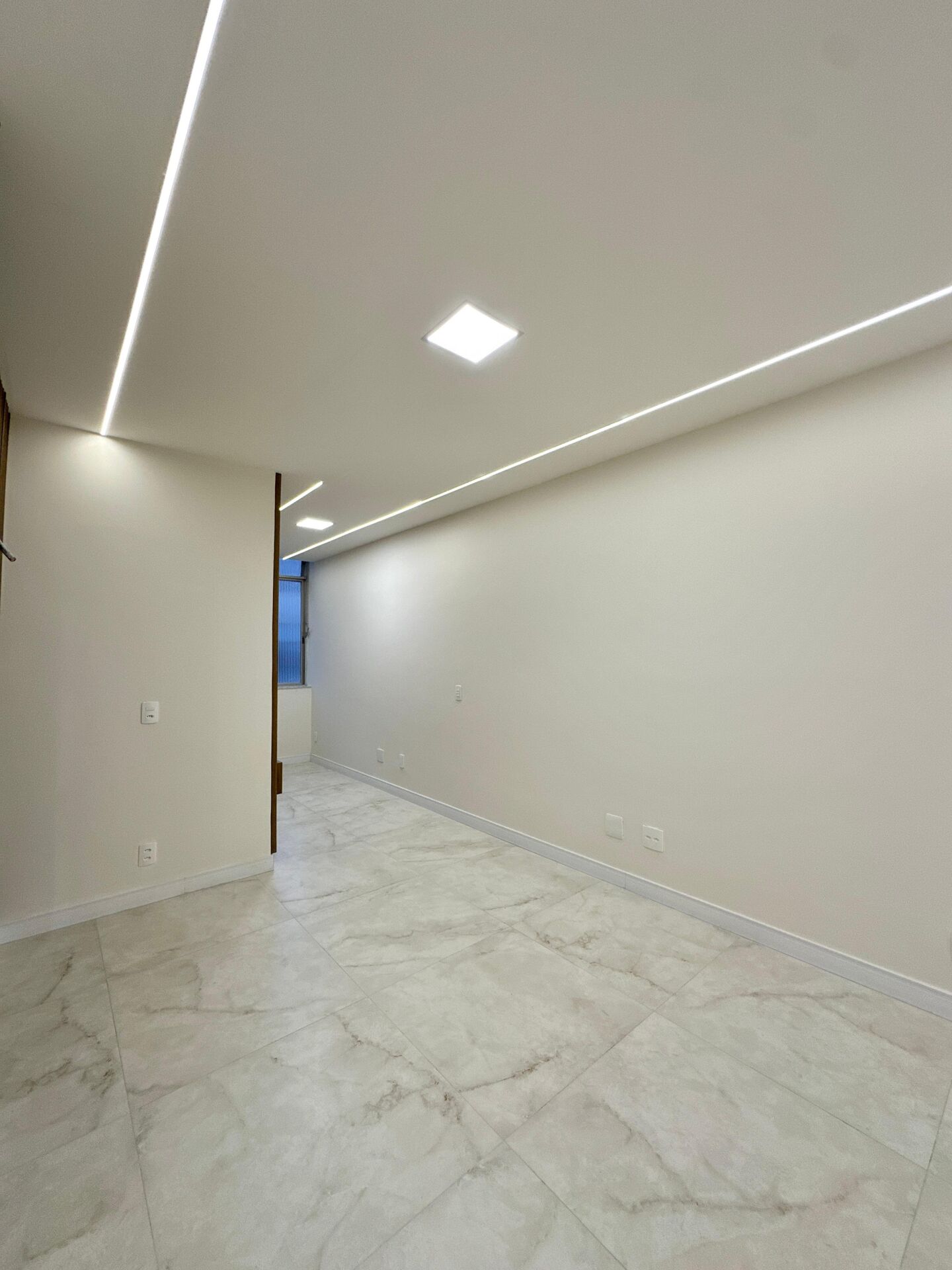Apartamento à venda com 2 quartos, 60m² - Foto 7