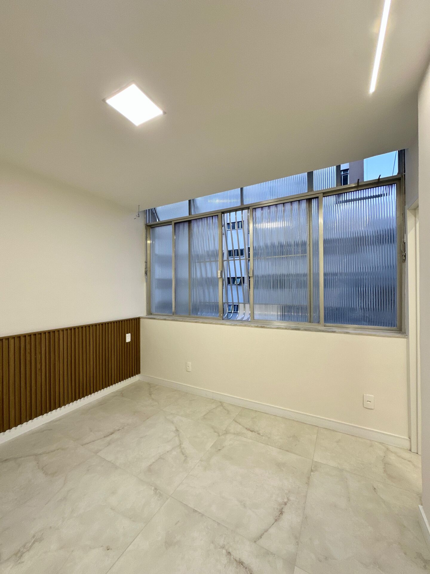 Apartamento à venda com 2 quartos, 60m² - Foto 17