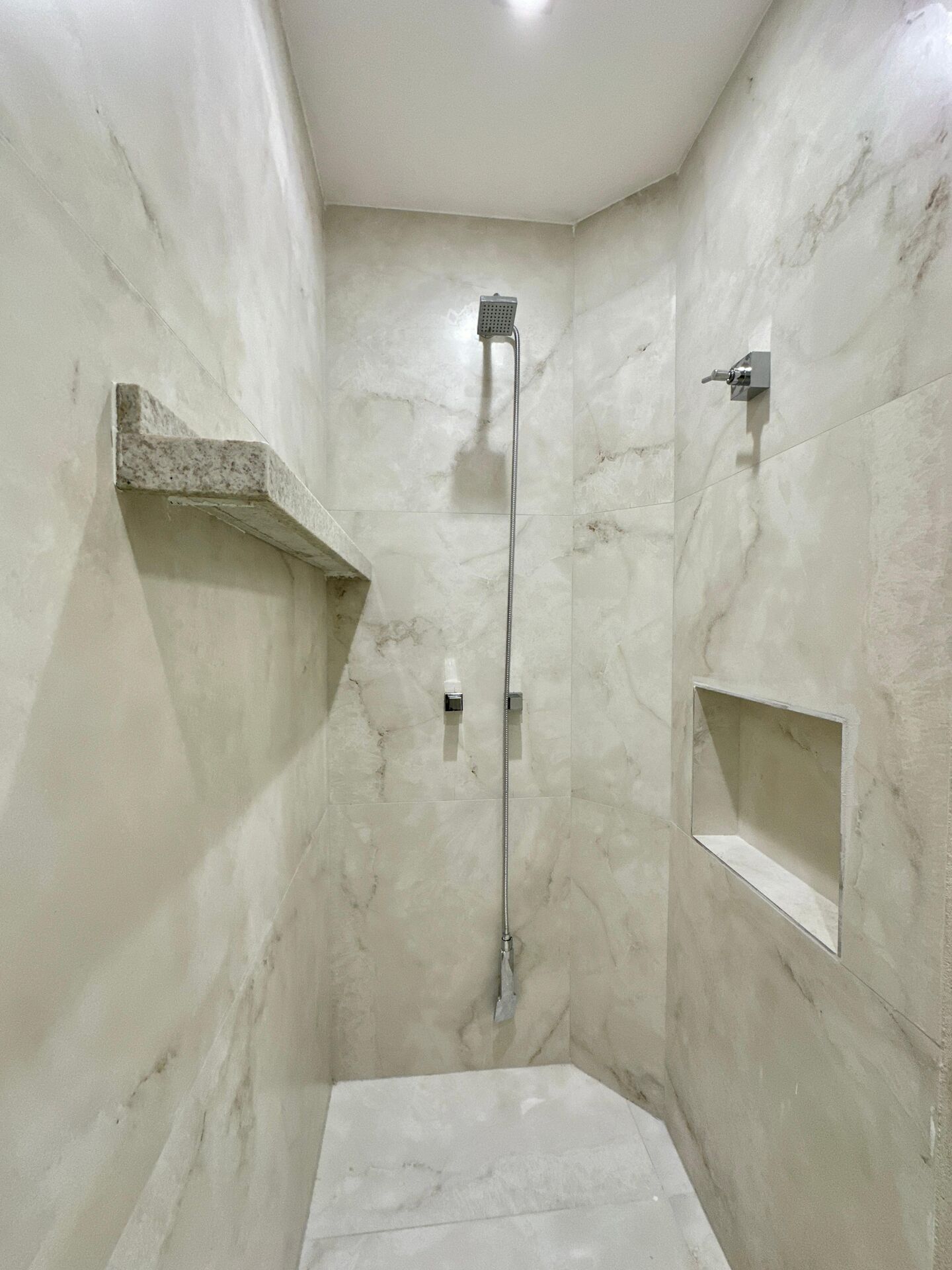 Apartamento à venda com 2 quartos, 60m² - Foto 20
