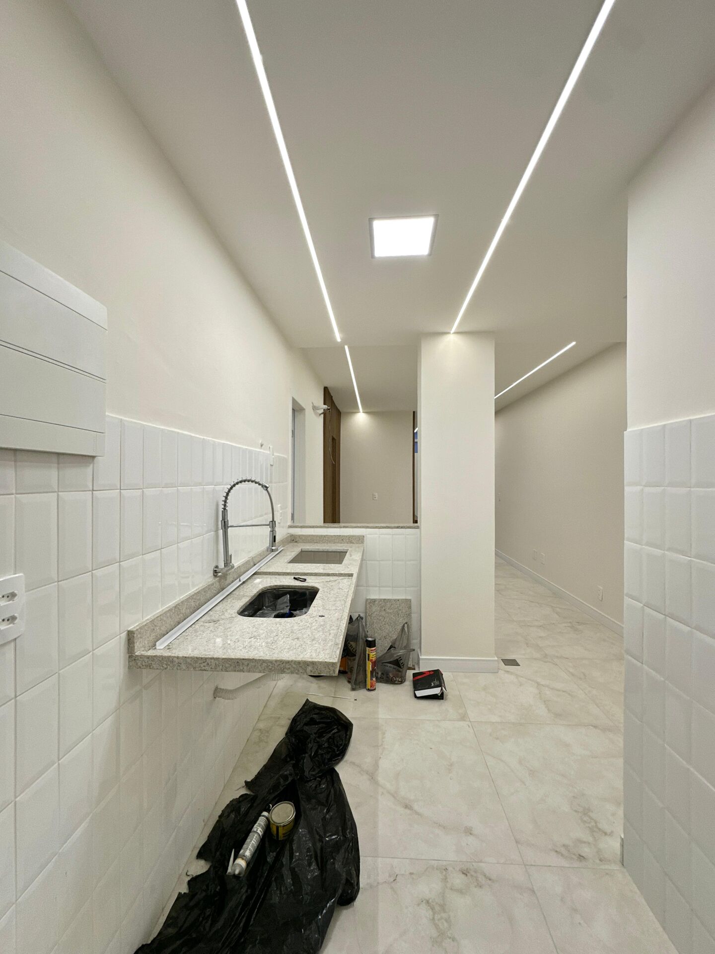 Apartamento à venda com 2 quartos, 60m² - Foto 13