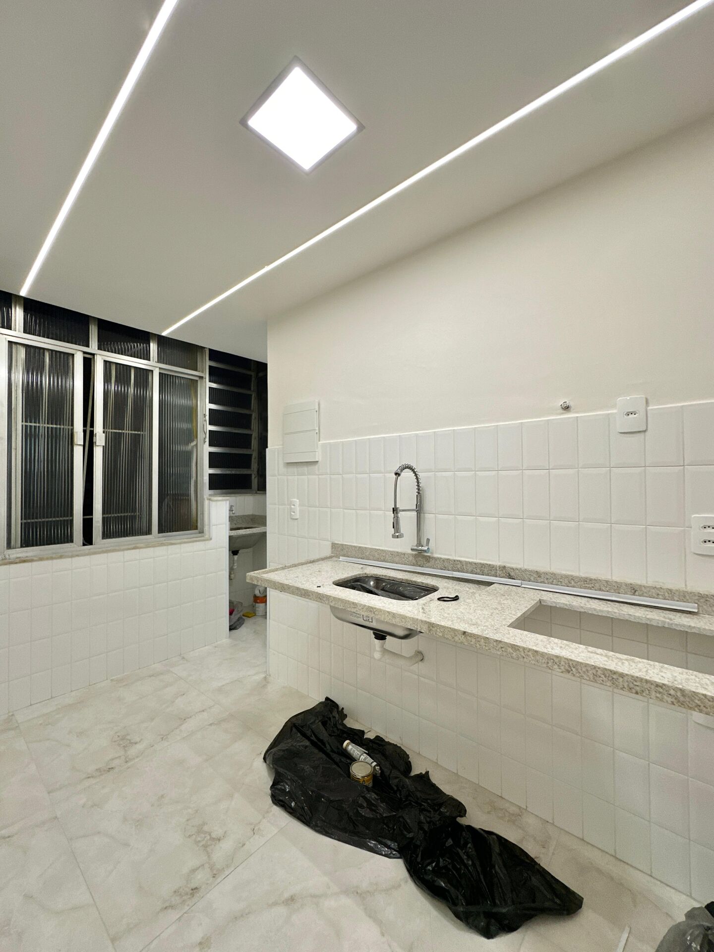 Apartamento à venda com 2 quartos, 60m² - Foto 12
