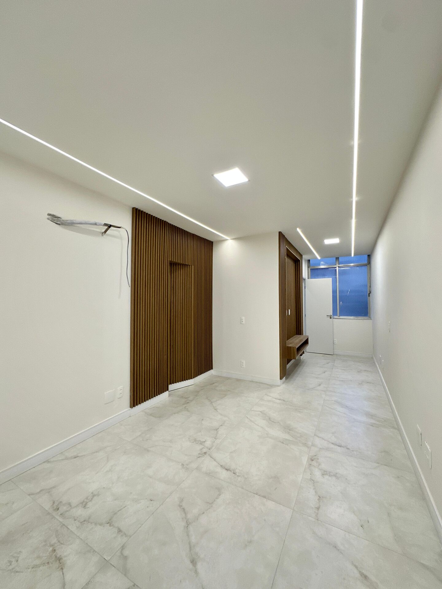 Apartamento à venda com 2 quartos, 60m² - Foto 2