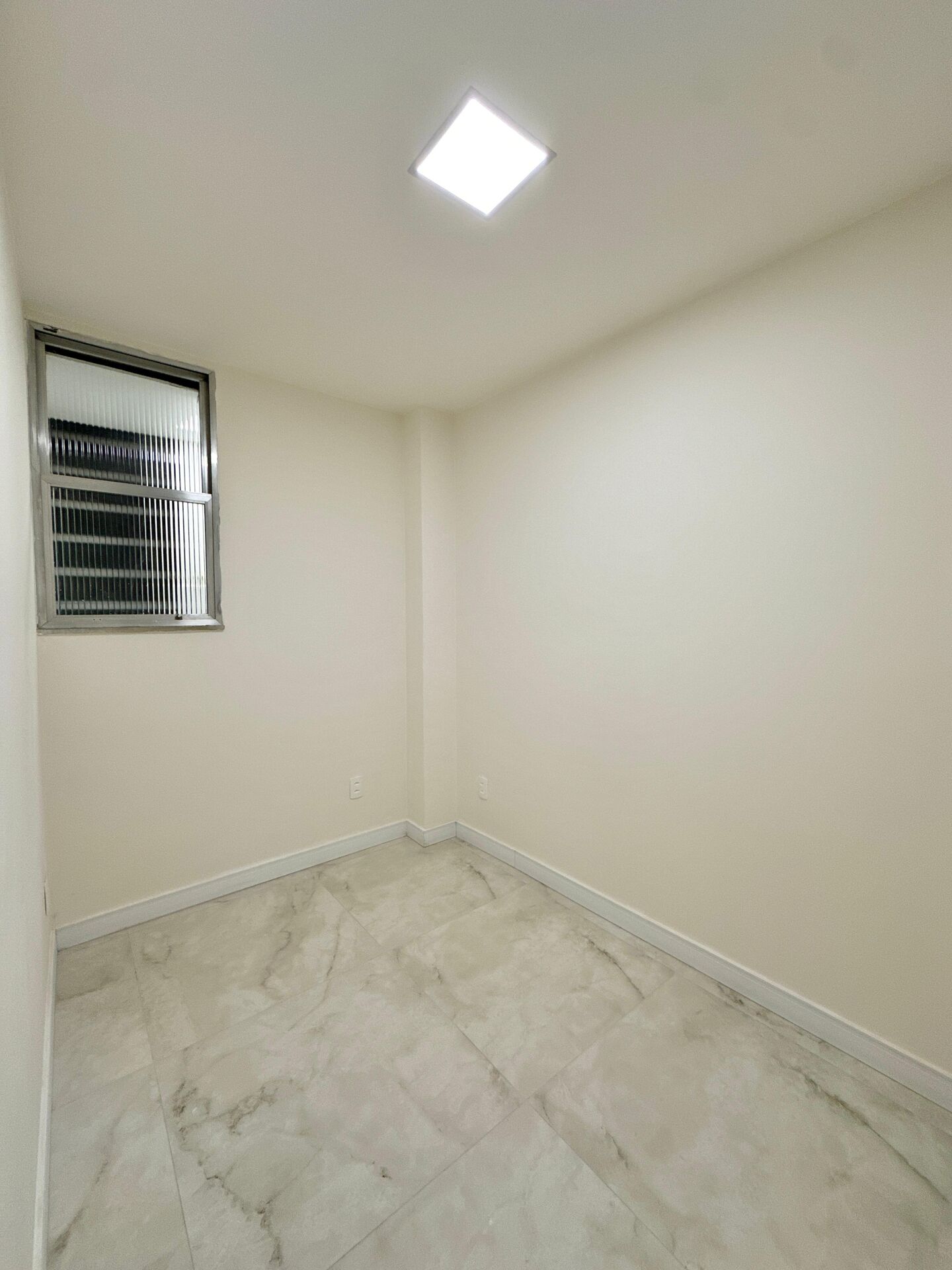 Apartamento à venda com 2 quartos, 60m² - Foto 8