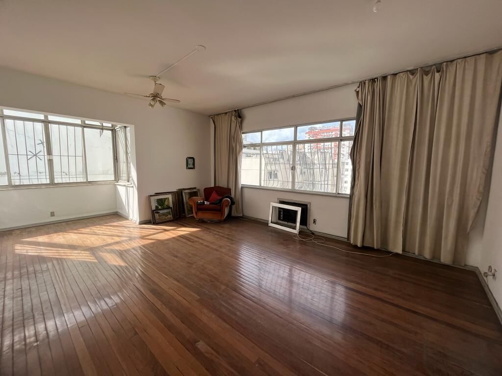 Apartamento à venda com 3 quartos, 160m² - Foto 19