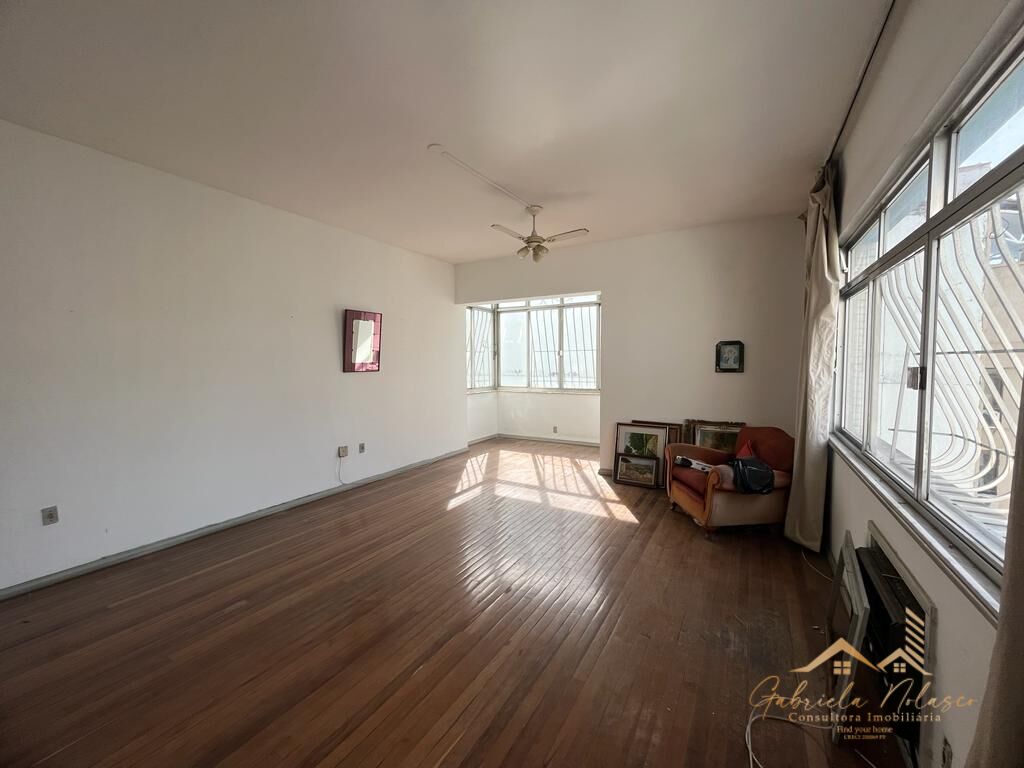 Apartamento à venda com 3 quartos, 160m² - Foto 1