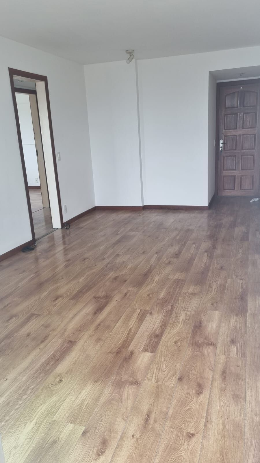 Apartamento à venda com 2 quartos, 71m² - Foto 1