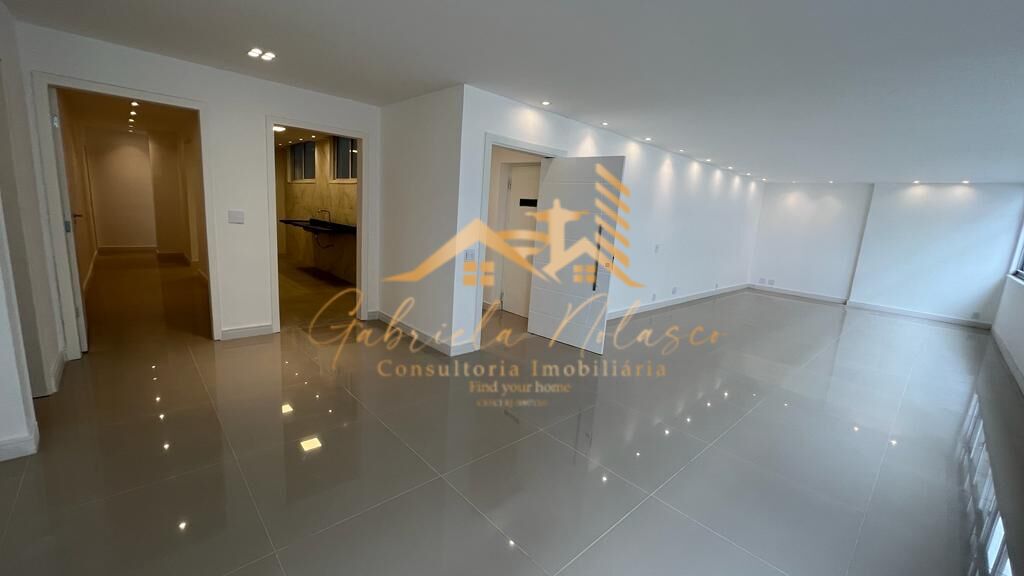 Apartamento à venda com 4 quartos, 220m² - Foto 1