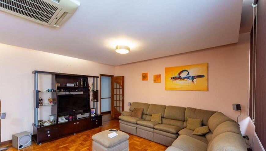 Apartamento à venda com 3 quartos, 150m² - Foto 2