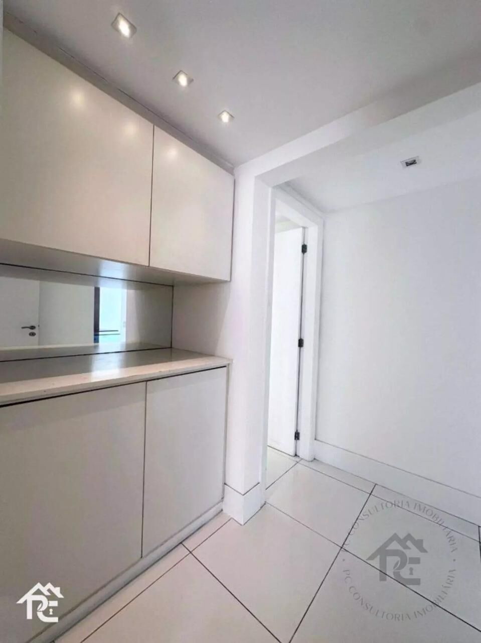 Apartamento à venda com 3 quartos, 250m² - Foto 14