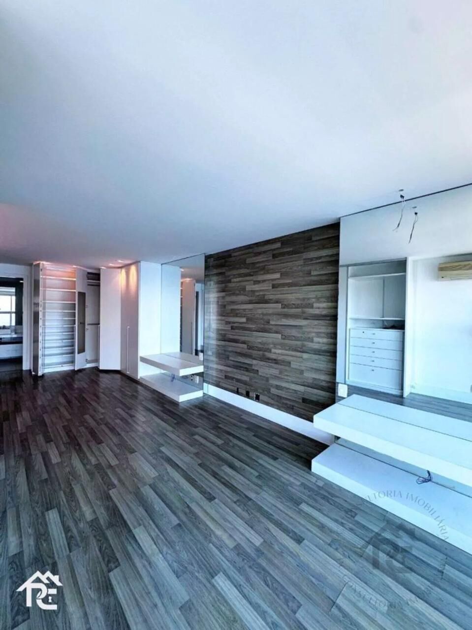 Apartamento à venda com 3 quartos, 250m² - Foto 3