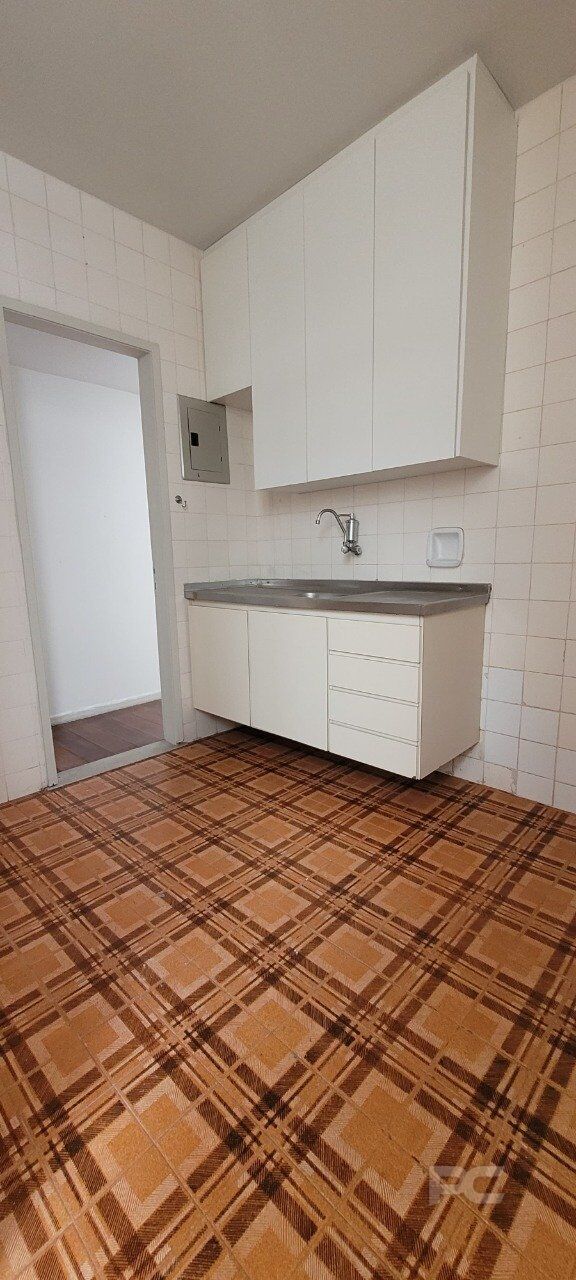 Apartamento à venda com 2 quartos, 75m² - Foto 11