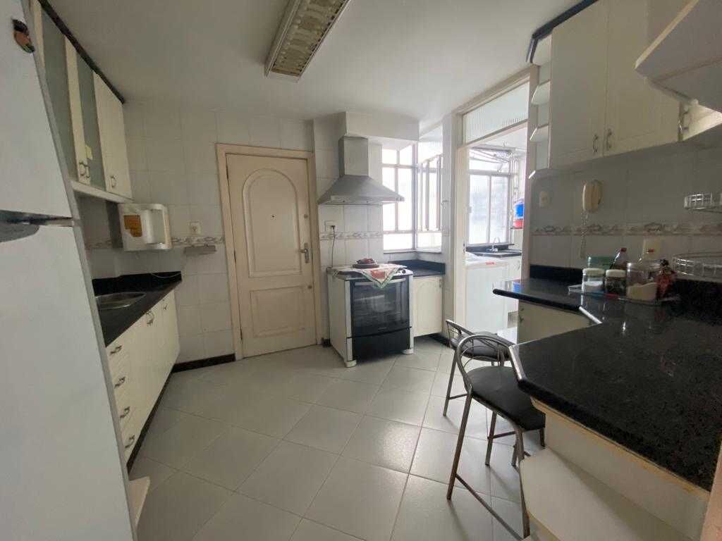 Apartamento à venda com 3 quartos, 146m² - Foto 13