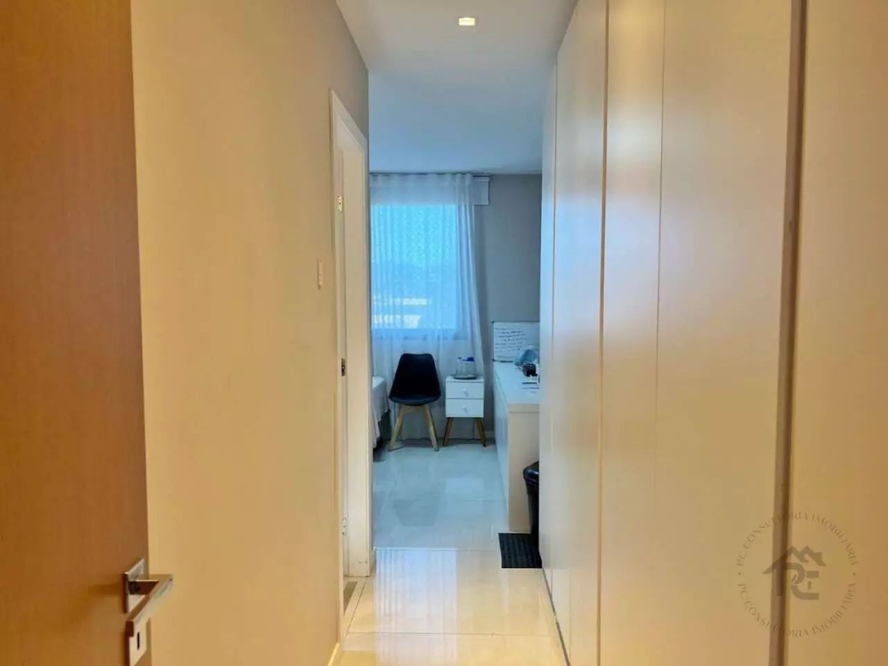 Apartamento à venda com 4 quartos, 289m² - Foto 9