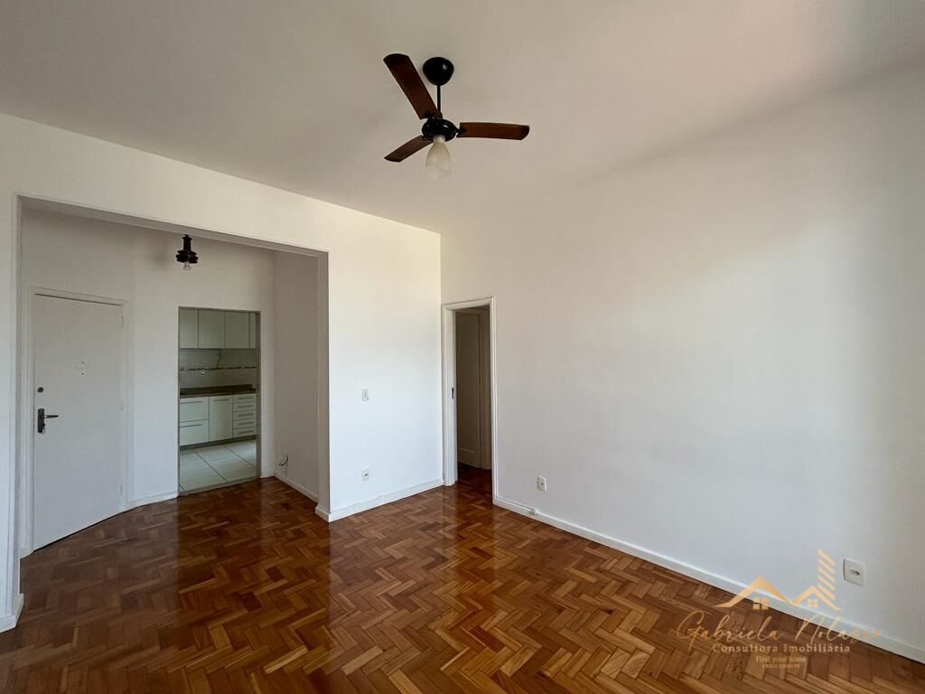 Apartamento à venda com 3 quartos, 110m² - Foto 1