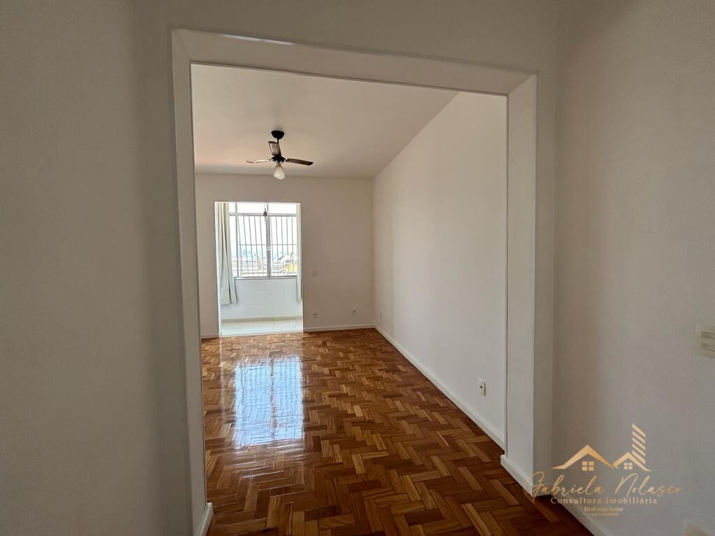 Apartamento à venda com 3 quartos, 110m² - Foto 2