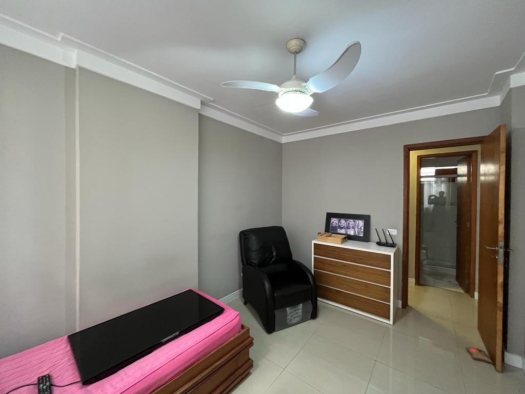 Apartamento à venda com 3 quartos, 130m² - Foto 8