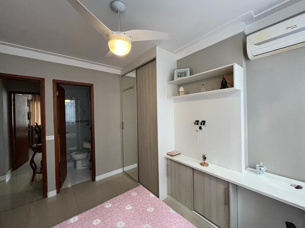 Apartamento à venda com 3 quartos, 130m² - Foto 11