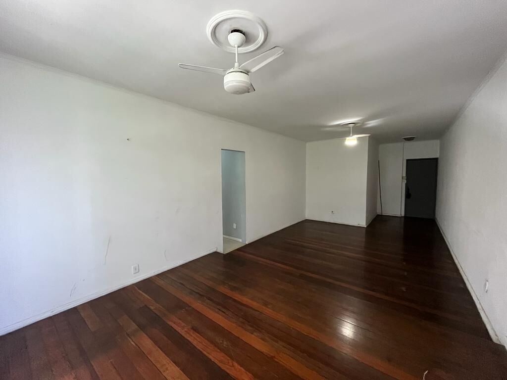 Apartamento à venda com 3 quartos, 124m² - Foto 4