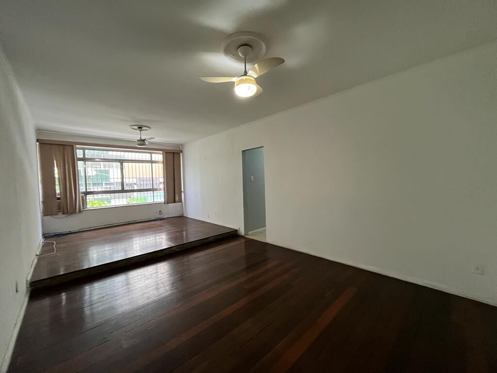 Apartamento à venda com 3 quartos, 124m² - Foto 1