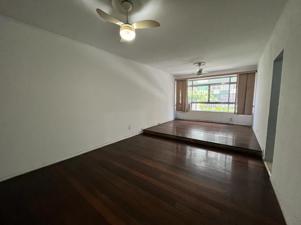 Apartamento à venda com 3 quartos, 124m² - Foto 2