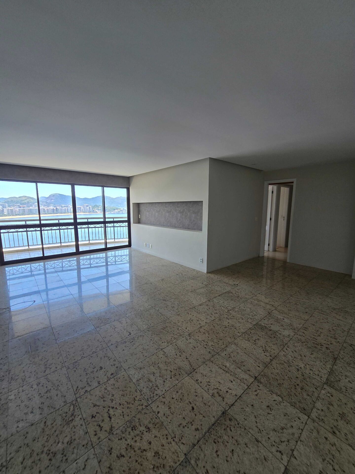 Apartamento à venda com 4 quartos, 289m² - Foto 4