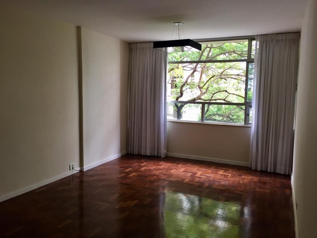 Apartamento à venda com 3 quartos, 165m² - Foto 1