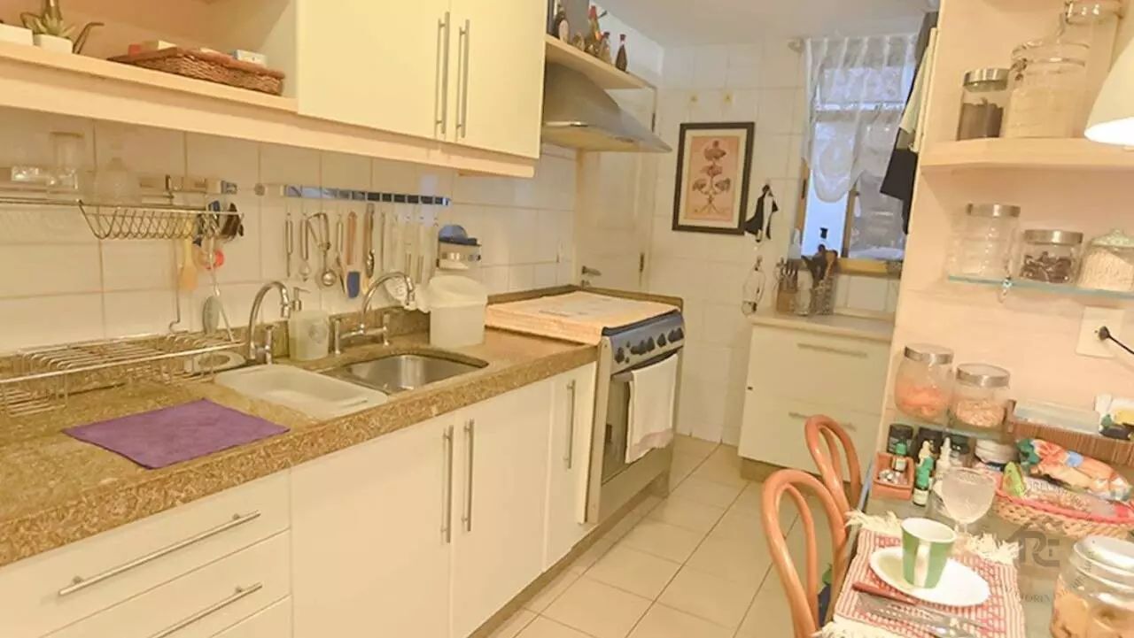 Apartamento à venda com 4 quartos, 147m² - Foto 2