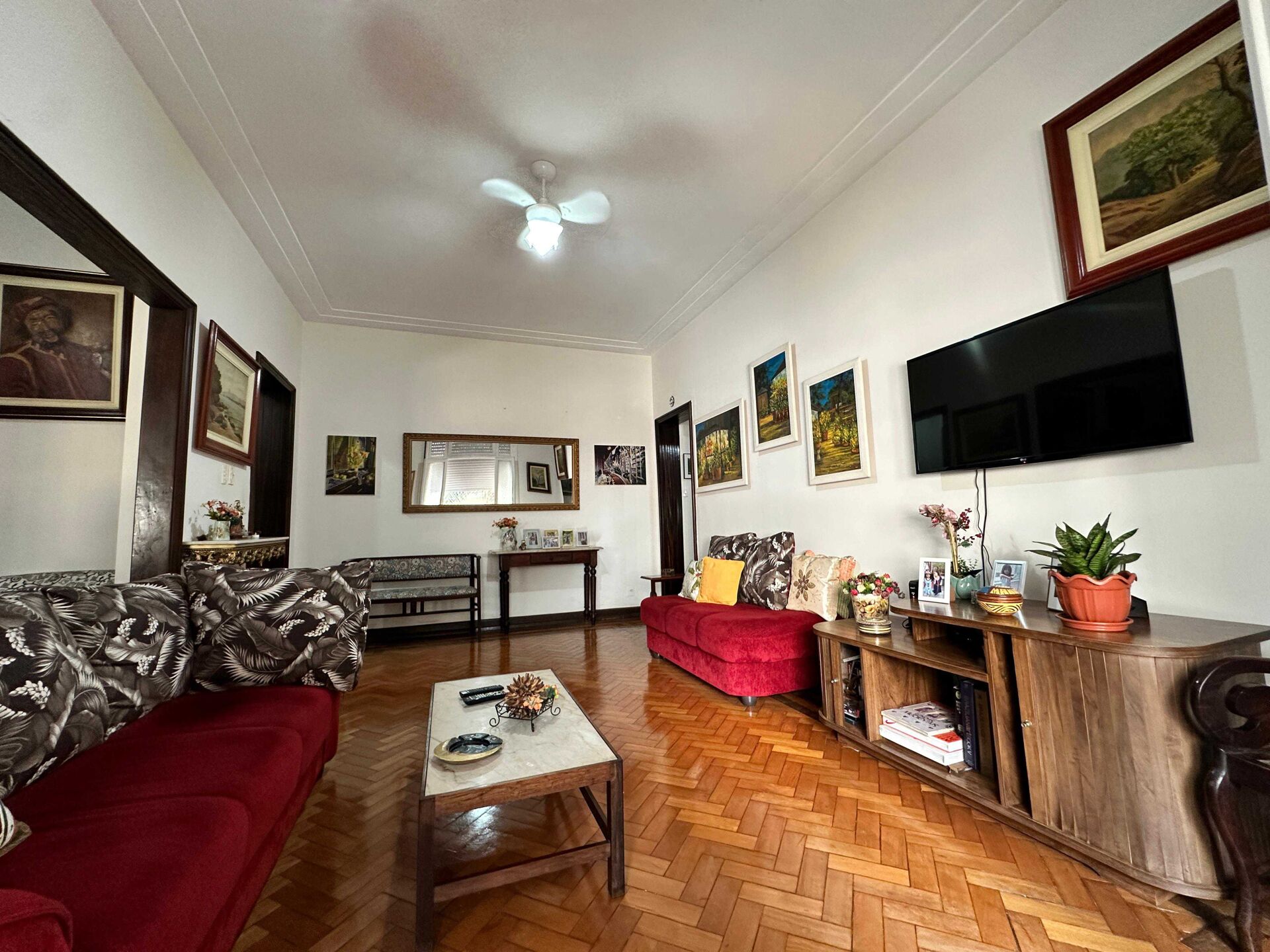 Apartamento à venda com 3 quartos, 127m² - Foto 1