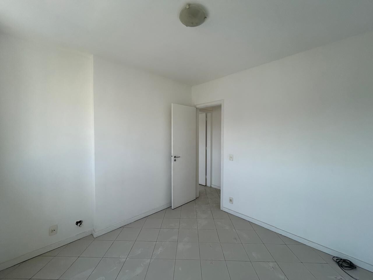 Apartamento à venda com 2 quartos, 82m² - Foto 9