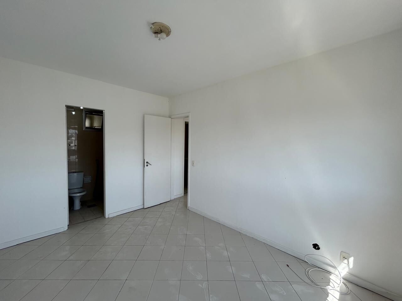 Apartamento à venda com 2 quartos, 82m² - Foto 13