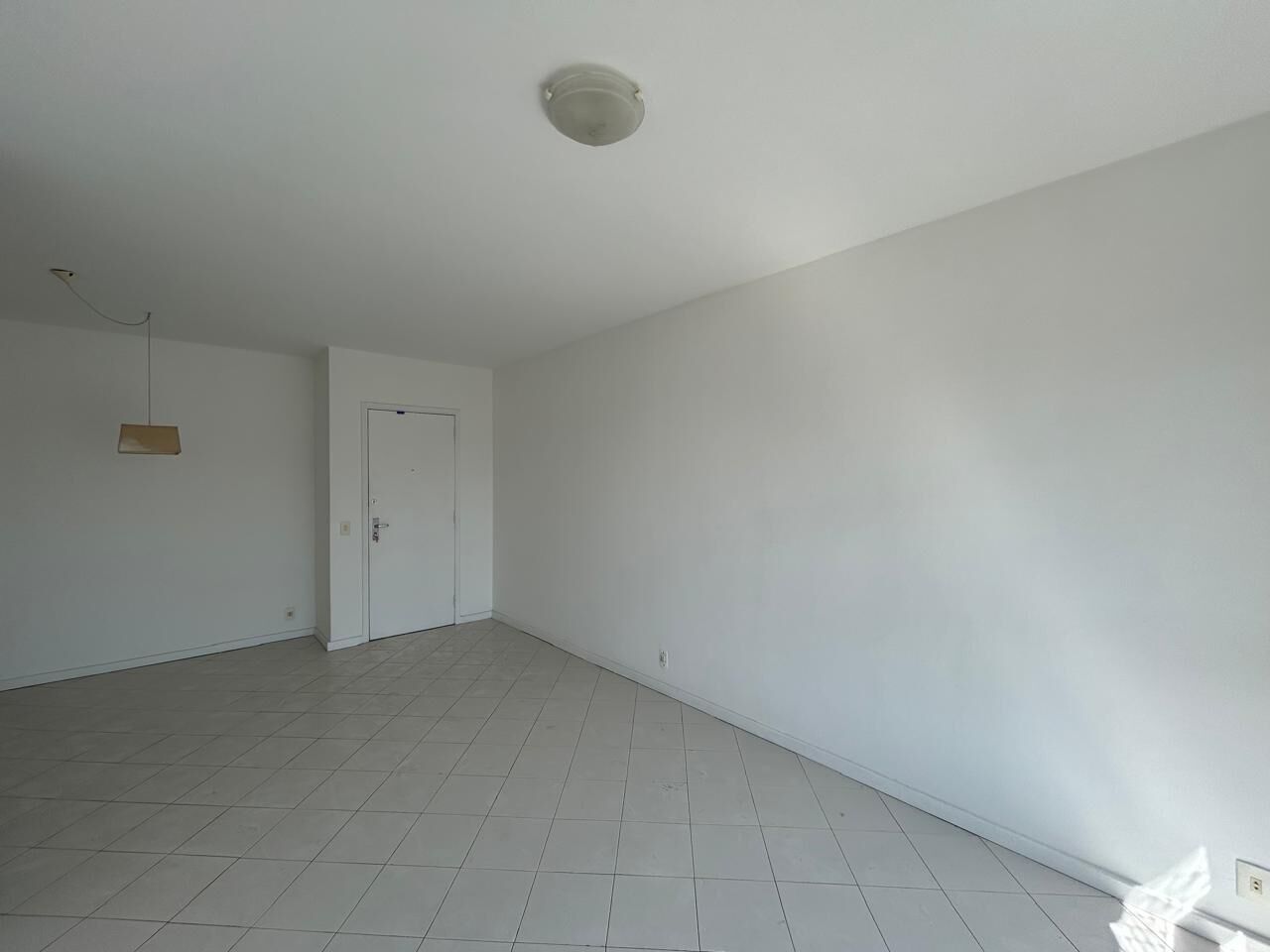 Apartamento à venda com 2 quartos, 82m² - Foto 3