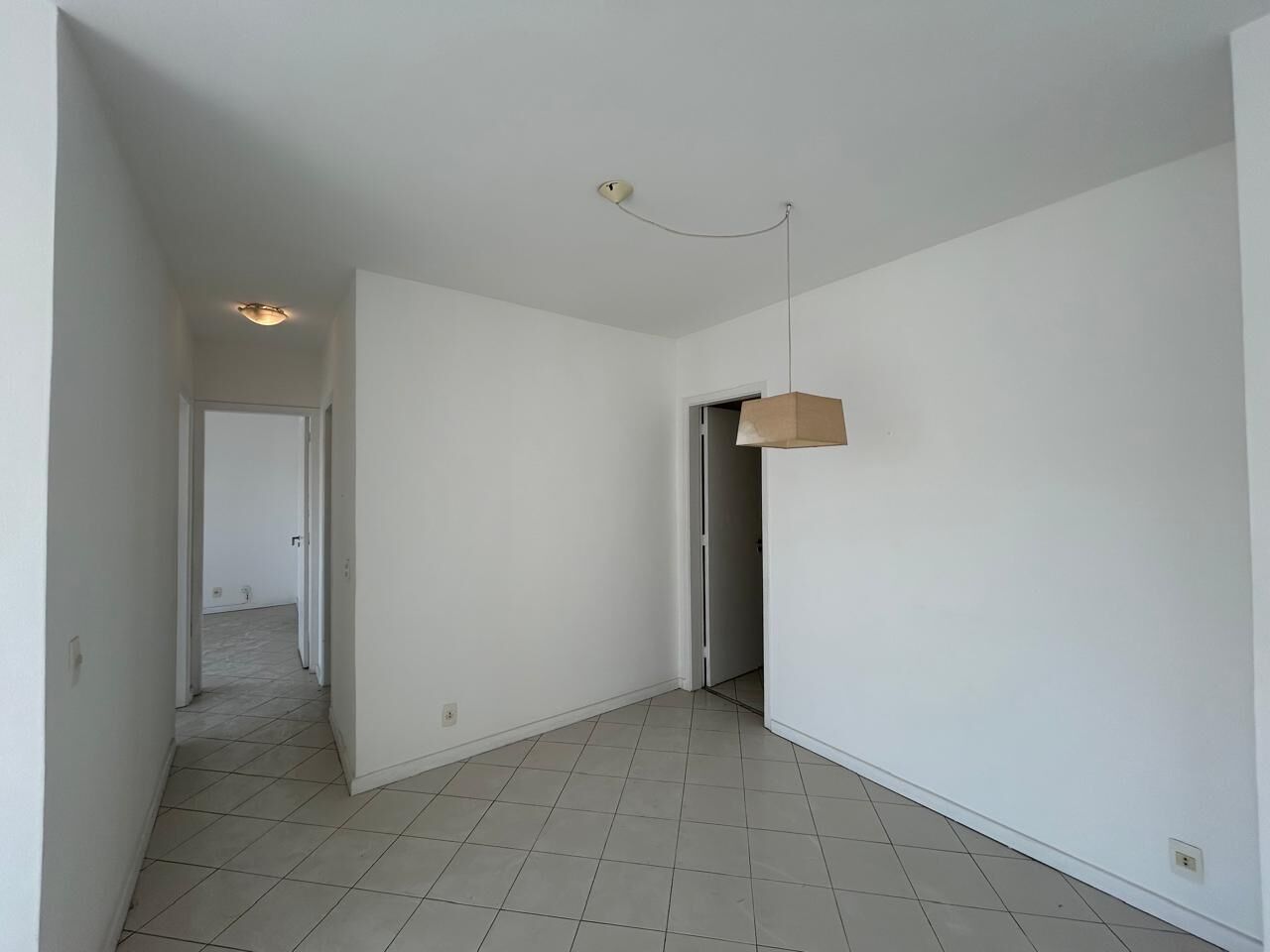 Apartamento à venda com 2 quartos, 82m² - Foto 4