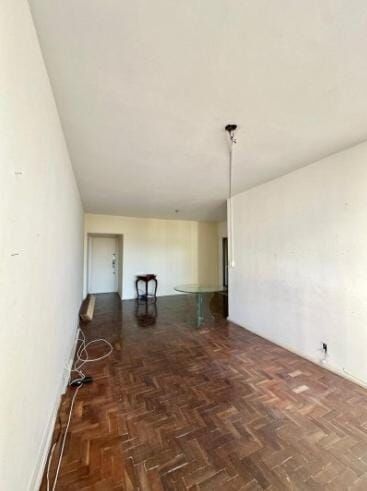 Apartamento à venda com 3 quartos, 120m² - Foto 1