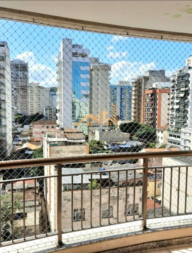 Apartamento à venda com 3 quartos, 96m² - Foto 2