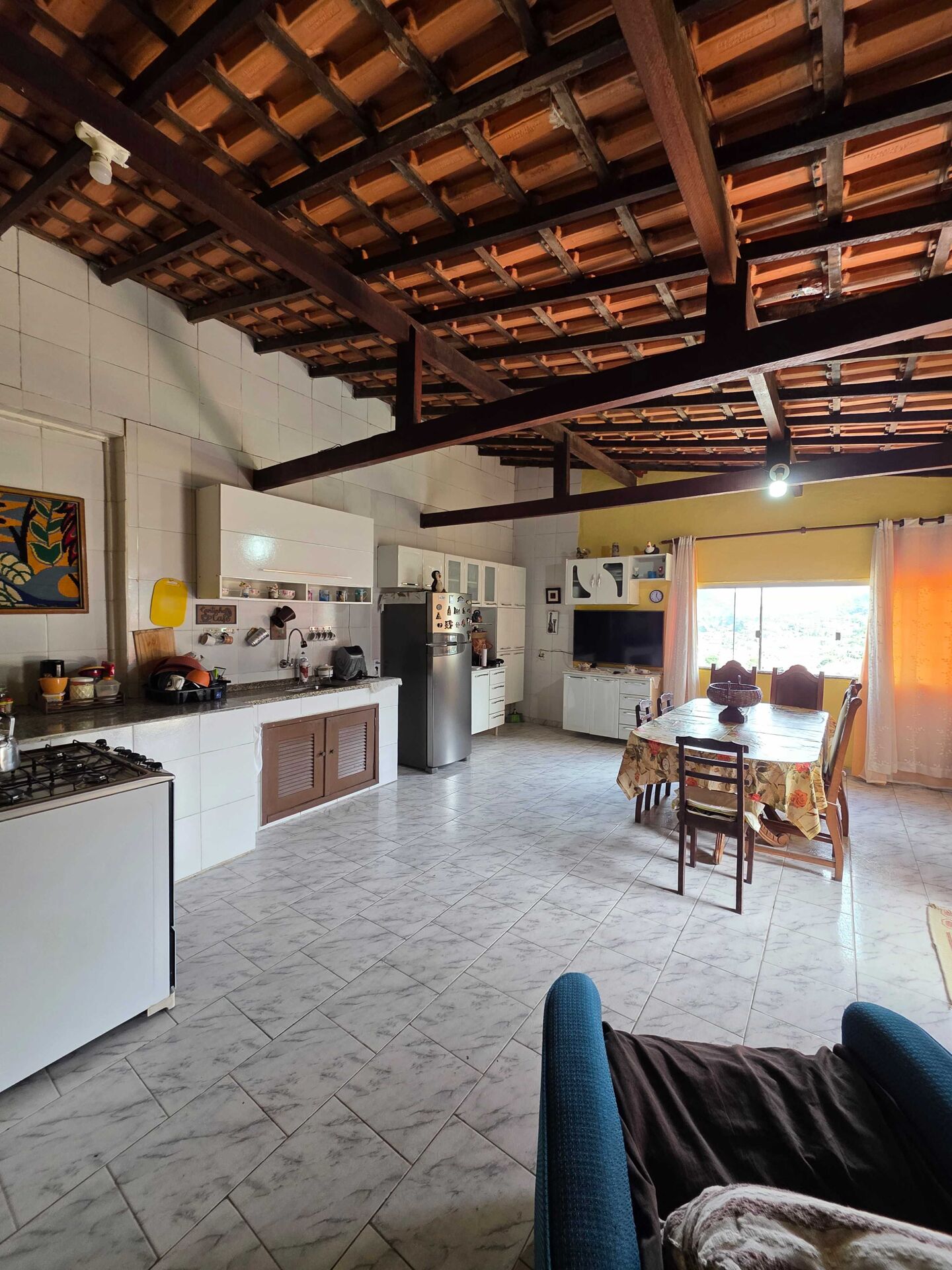 Casa TriplexEssa aqui não é só uma casa… é visão. É estratégia. É renda inteligente. Imagine um imóvel que não depende de uma única fonte… ele se multiplica.