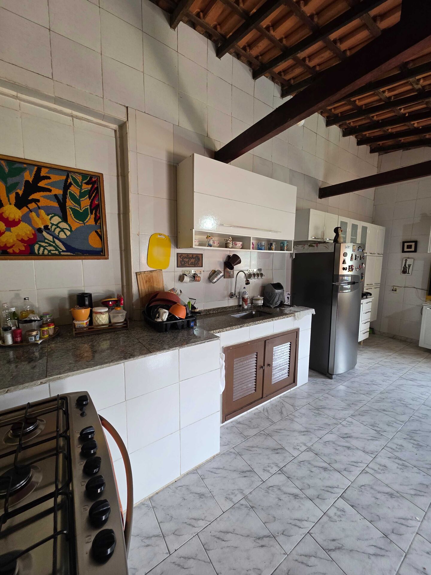 Casa TriplexEssa aqui não é só uma casa… é visão. É estratégia. É renda inteligente. Imagine um imóvel que não depende de uma única fonte… ele se multiplica.