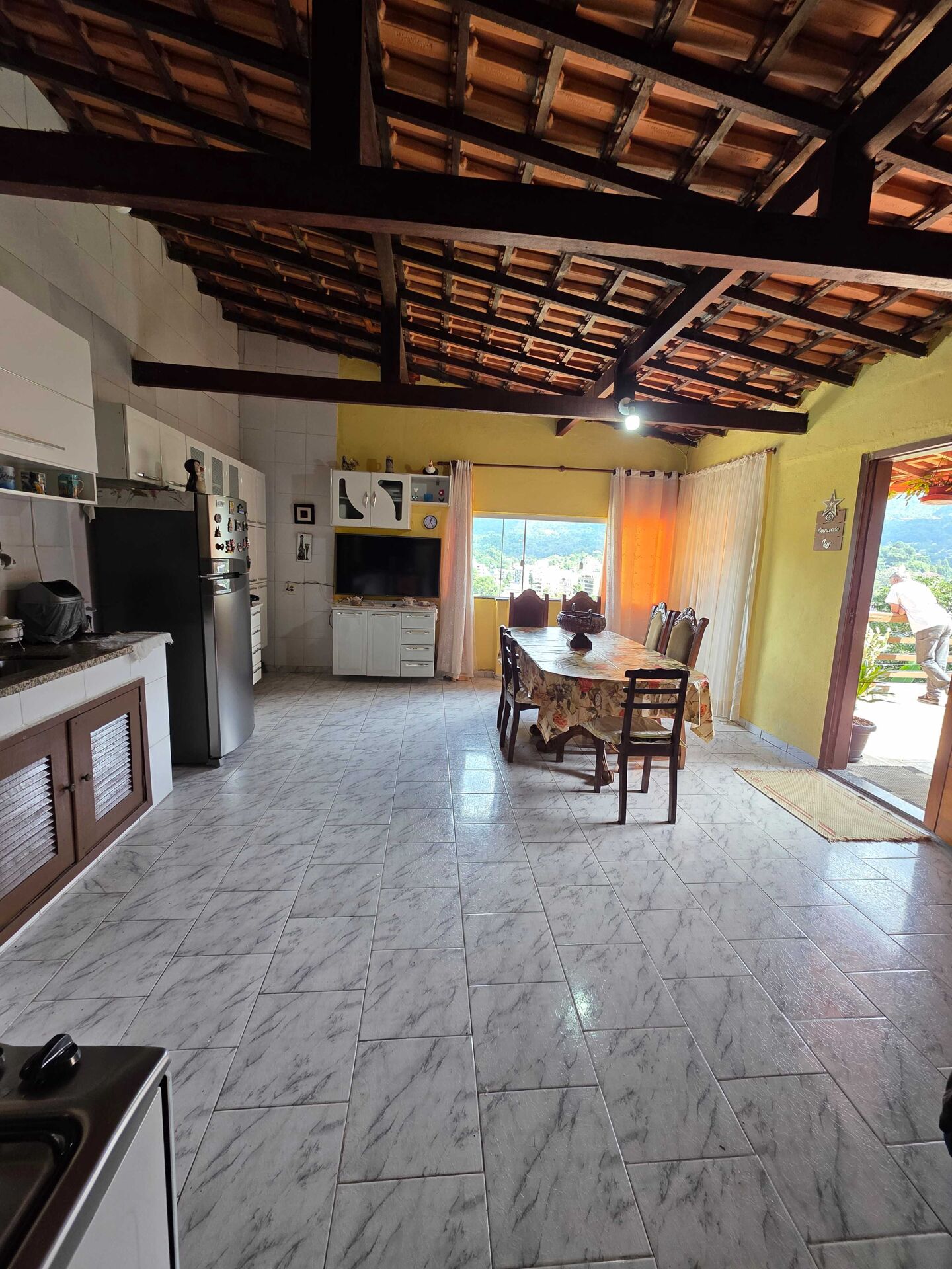 Casa TriplexEssa aqui não é só uma casa… é visão. É estratégia. É renda inteligente. Imagine um imóvel que não depende de uma única fonte… ele se multiplica.