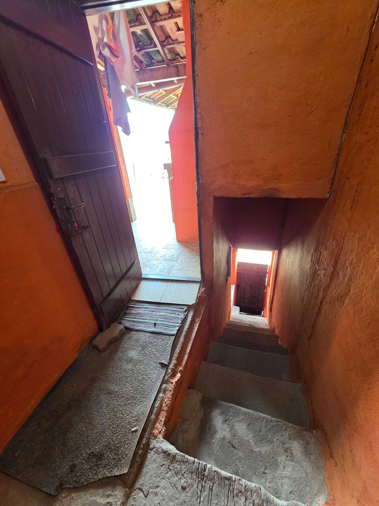 Casa TriplexEssa aqui não é só uma casa… é visão. É estratégia. É renda inteligente. Imagine um imóvel que não depende de uma única fonte… ele se multiplica.
